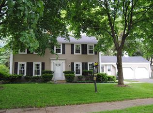 720 River Oak Dr, Naperville, IL 60565