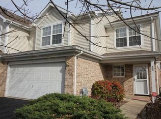 123 Cambrian Ct, Roselle, IL 60172