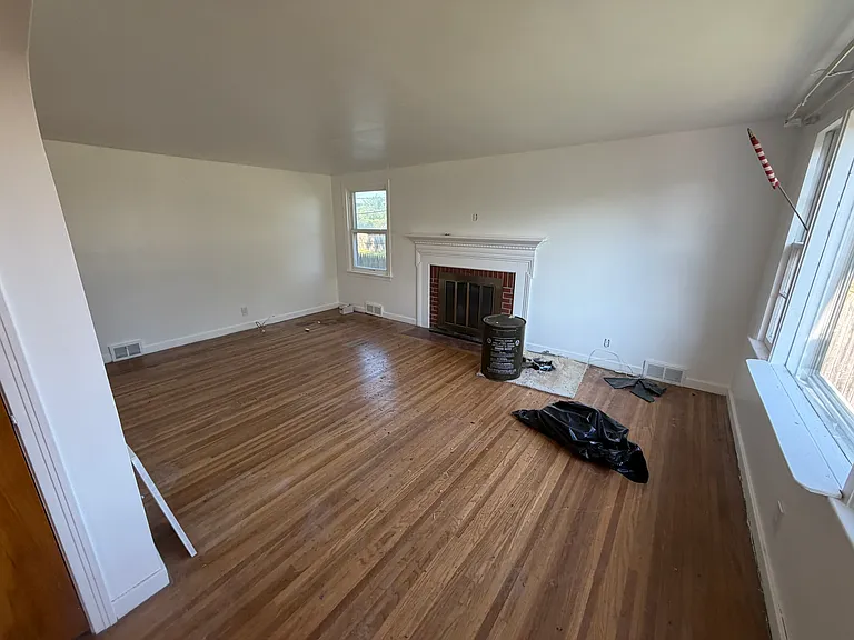 325 Meyer Rd — Photo 7