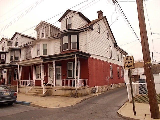 1st image of 365 N 1st St
