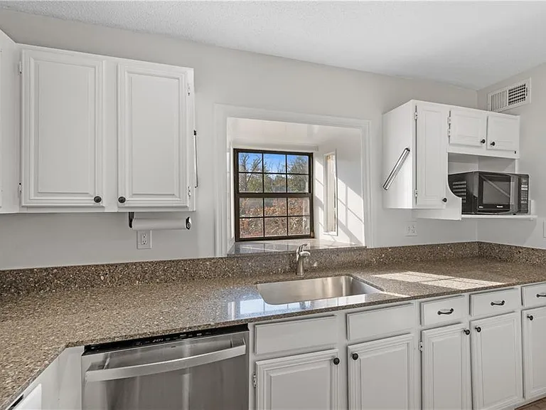 1771 Defoor Ave NW #D — Photo 11