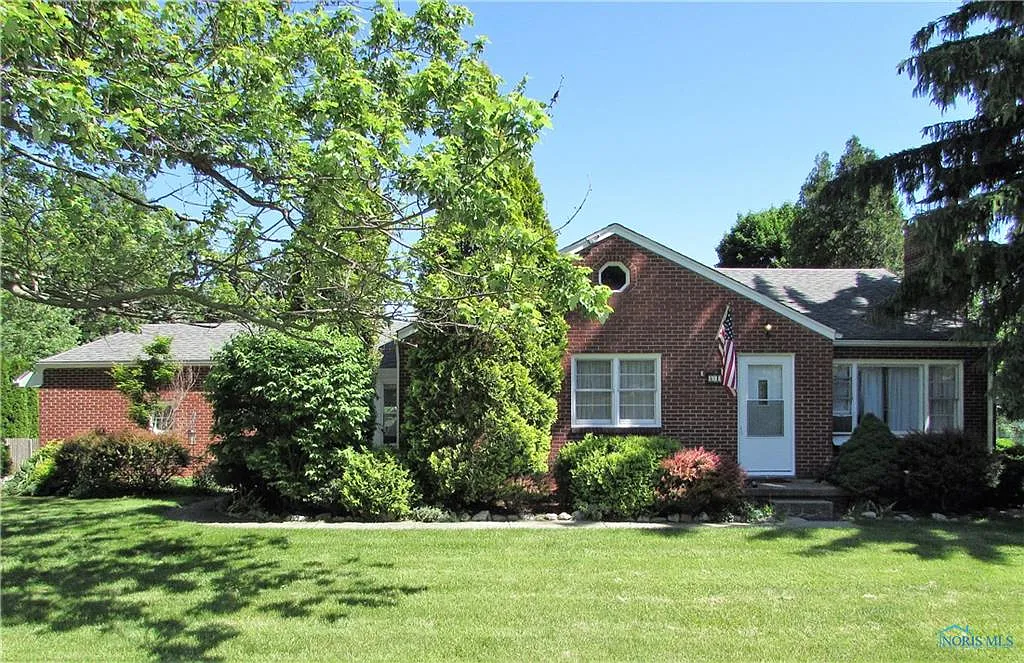 6109 James Rd photo 1