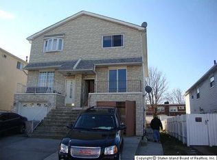 48 Regis Dr, Staten Island, NY 10314