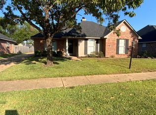 1104 E Belle Haven Dr, Bossier City, LA 71111