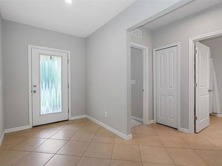 11234 High Noon Trl — Photo 5