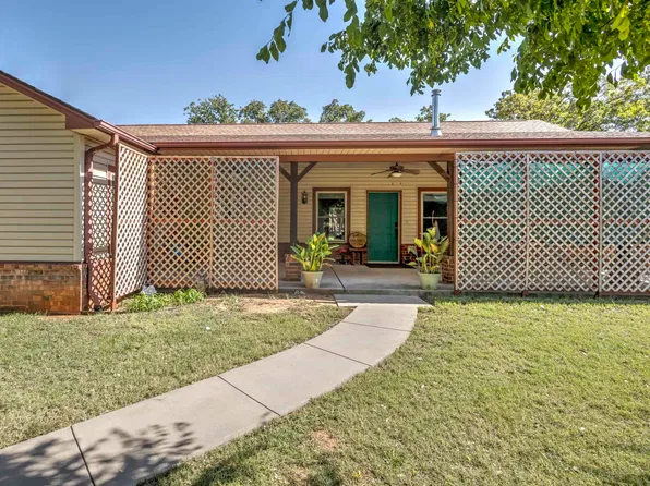 5050 Lakeside Dr, Duncan, OK 73533