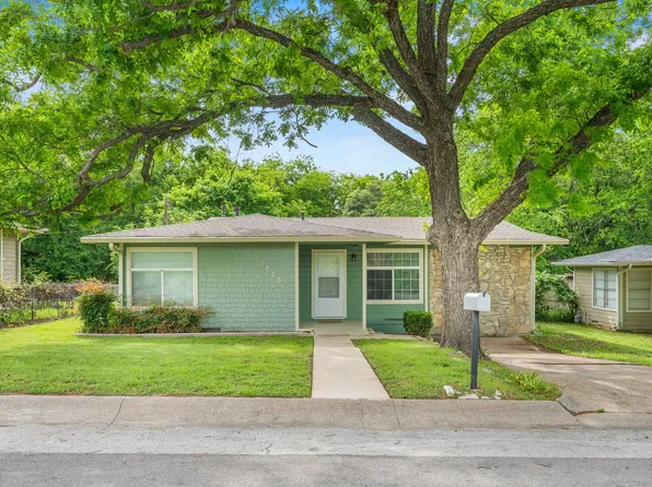 1236 S Brazos St, Weatherford, TX 76086