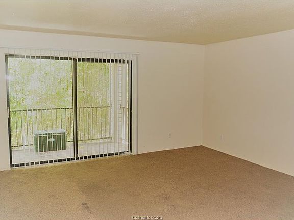 4th image of 203 Winter Park #A-d