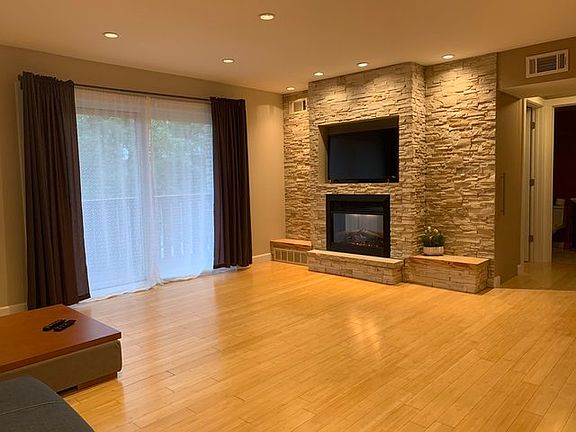 5th image of 700 Perrie Dr APT 313