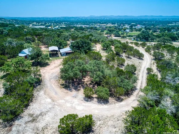 807 Big Meadows Dr, Bandera, TX 78003