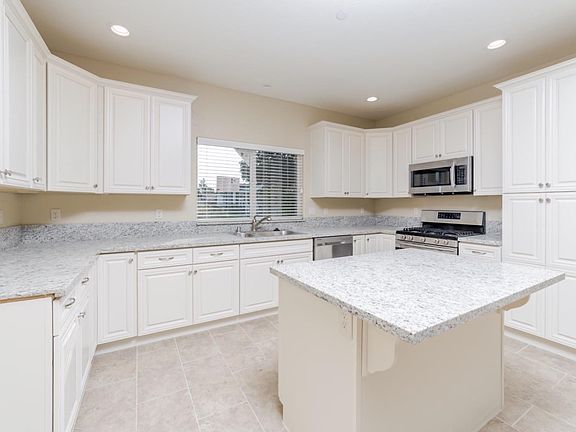 4th image of 728 Patton Dr