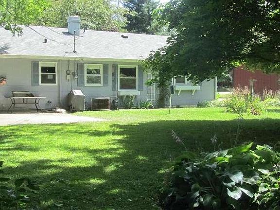2nd image of W160N9897 Colonial Dr