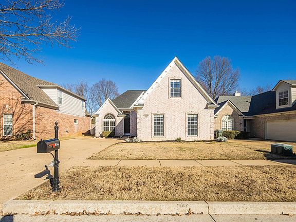4th image of 8544 Griffin Park Dr