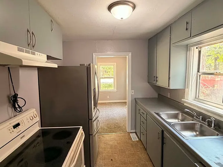 3414 Oak Ridge Dr — Photo 3