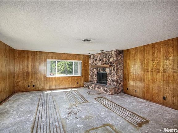 5th image of 7511 Mountain Ave