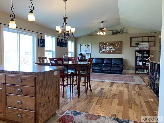 5th image of 1773 Strawberry Pl