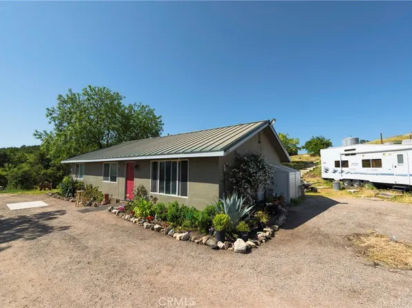 9355 Blue Rd, Creston, CA 93432