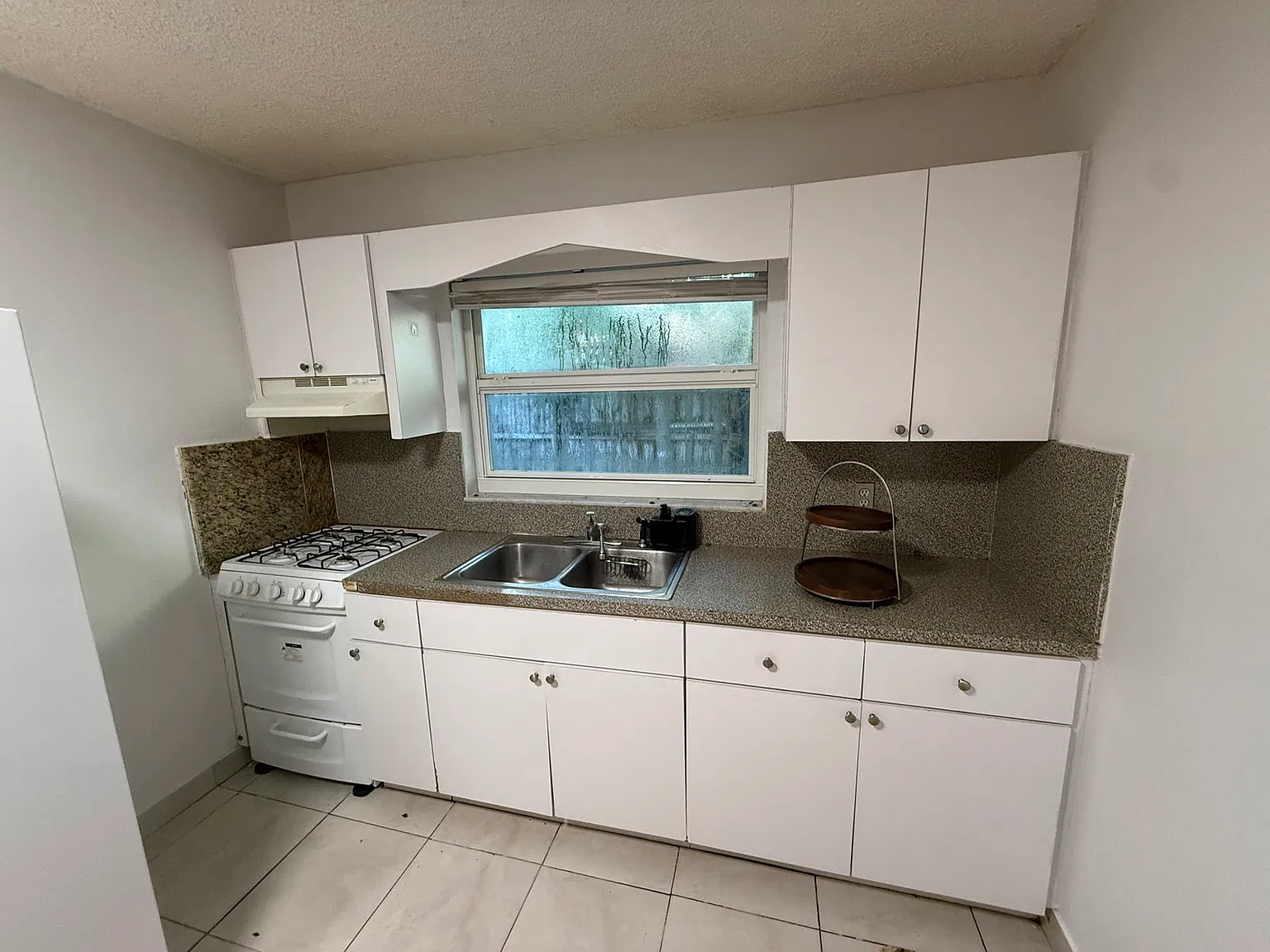 2 bed, 2.0 bath, $2,300 — Photo 3