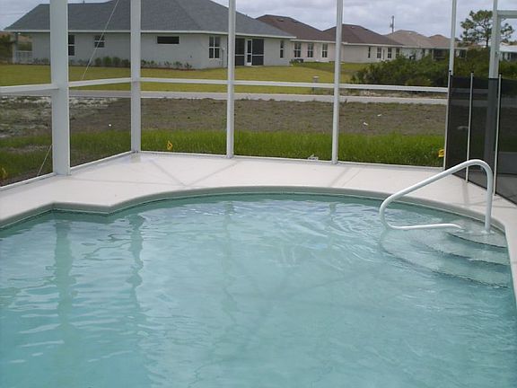 5th image of 397 Woodburn Dr
