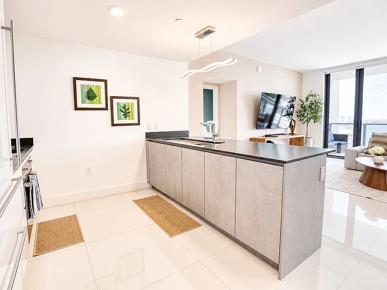 1010 Brickell Ave #2402 — Photo 7
