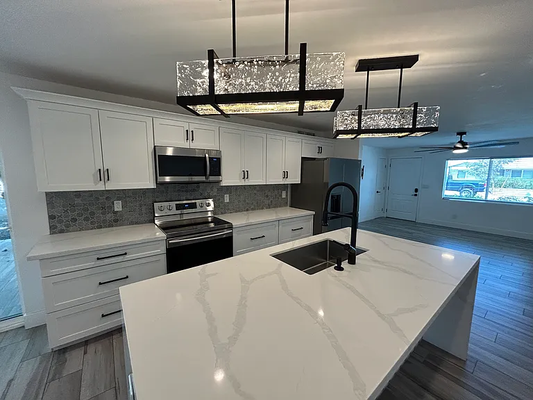 3507 E Claire Dr — Photo 6