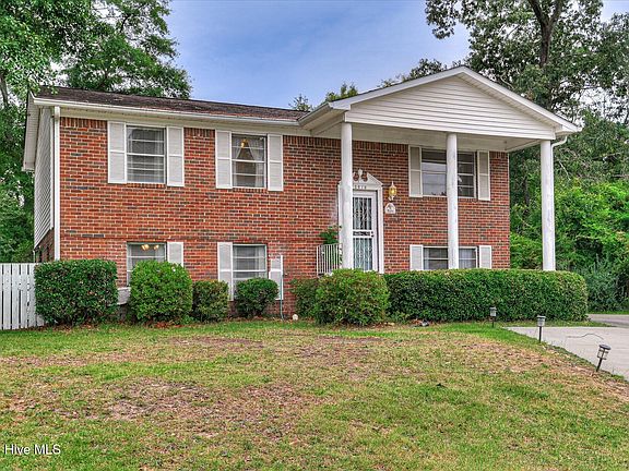 3rd image of 3010 Weaver Circle