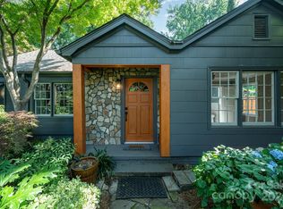 1645 Arnold Dr, Charlotte, NC 28205