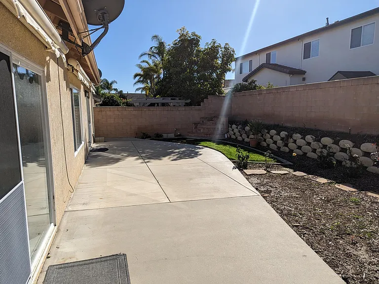 301 Roosevelt Ave — Photo 16