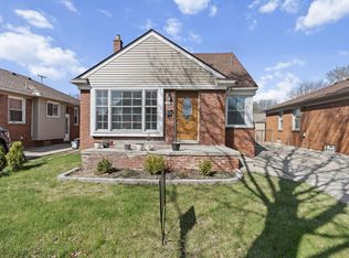 7210 Buckingham Ave, Allen Park, MI 48101