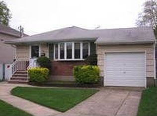 1856 Walter Ave, Merrick, NY 11566