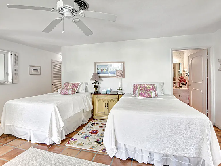 1350 Spanish River Rd — Photo 29