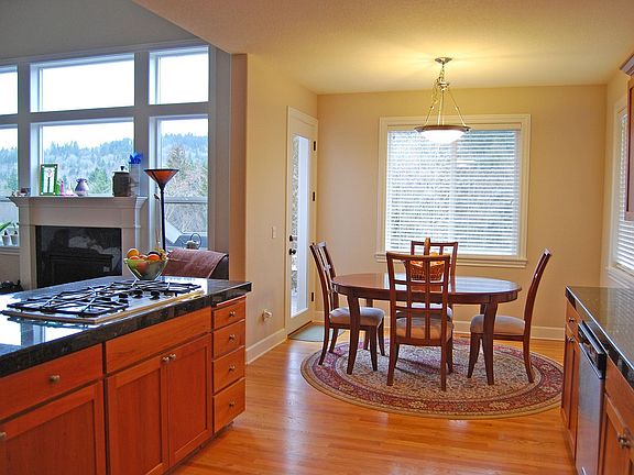 Beautiful Kitchen with Cherry & Granite