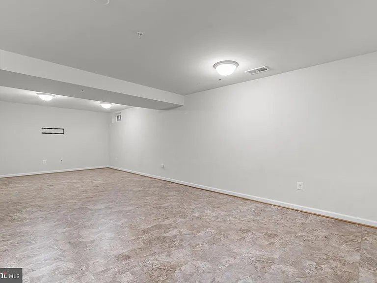 4986 Windpower Way — Photo 44