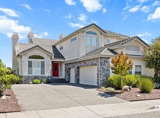 45 Oxford Ct, Petaluma, CA 94952