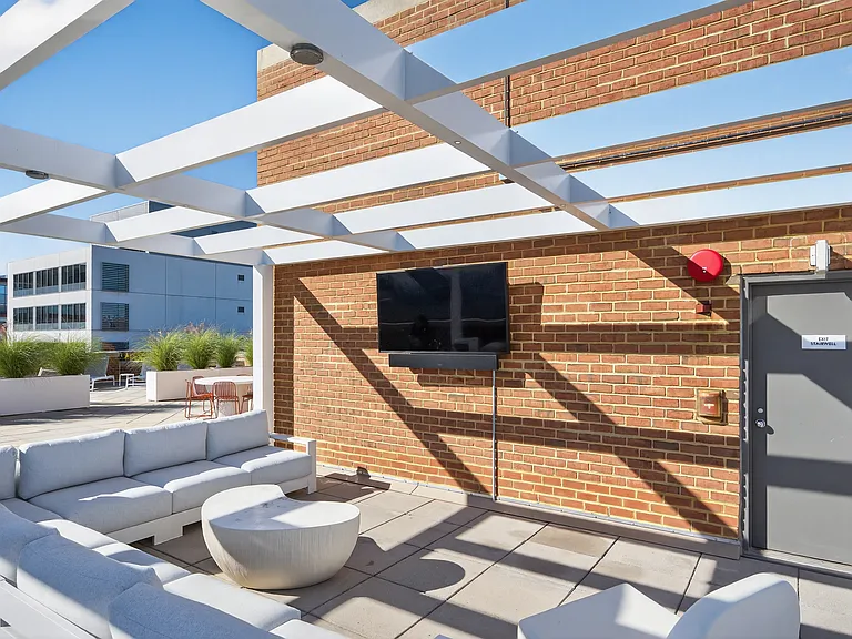 Winston House — Photo 15