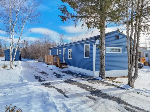 22 Elmdale Cres, Hanwell, NB E3B 6R1