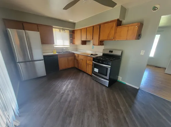 26942 Merideth Dr, Warren, MI 48091