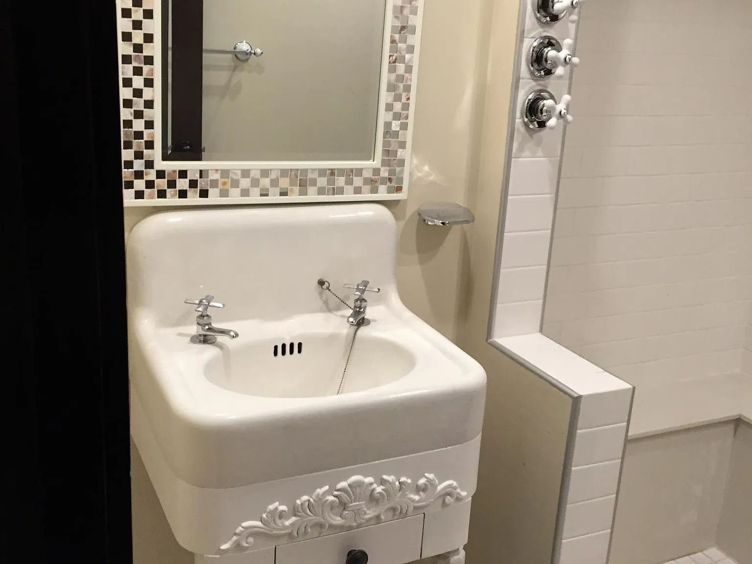 1 bed, 950 sqft, $1,995 — Photo 3