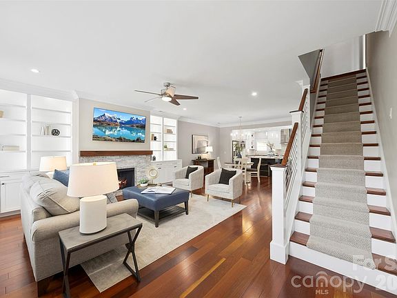 2nd image of 9415 Bonnie Briar Cir