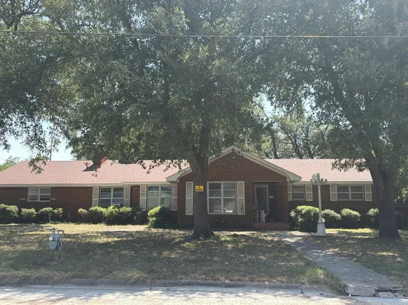 1214 Elmwood Dr, Marlin, TX 76661