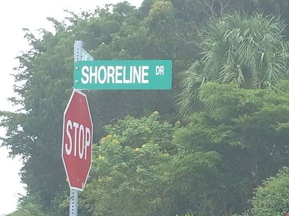 5th image of 12628 Shoreline Dr APT 9B