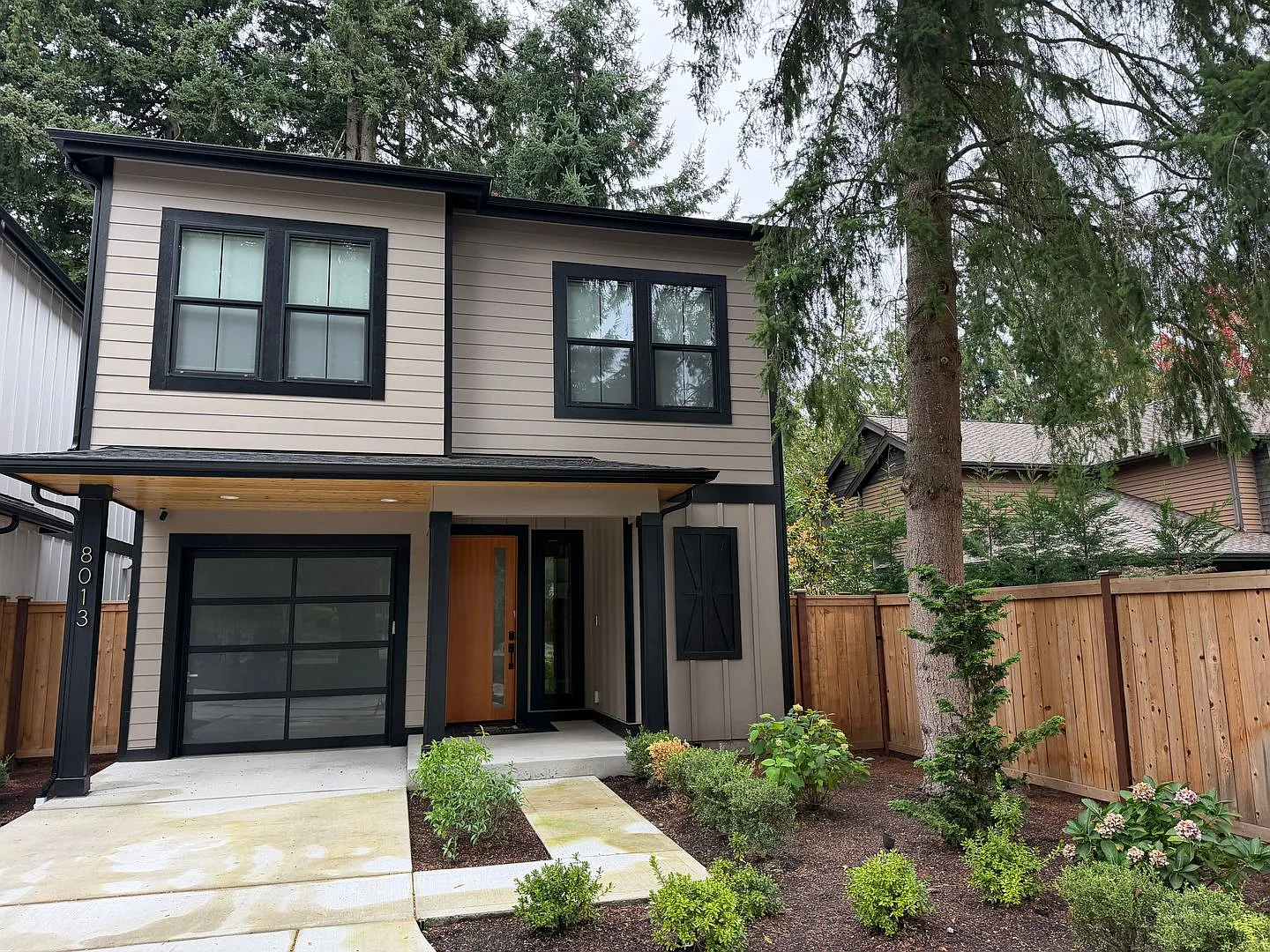 3Bd/2.5Ba Kirkland Home — Photo 2