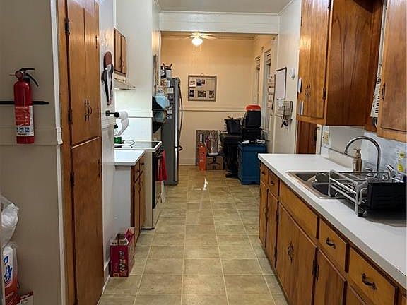 5th image of 509 Avenue E