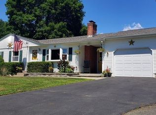 4 White Pine Dr, Northampton, MA 01062