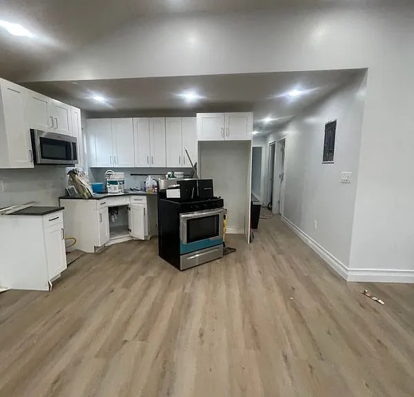 1754 Hammersley Ave — Photo 4