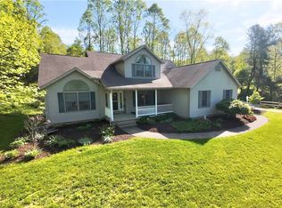7714 Lucerne Dr, Millersburg, OH 44654
