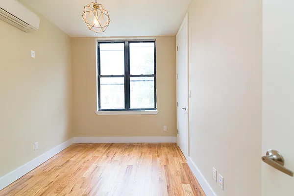 Rented by Nooklyn NYC LLC | media 42