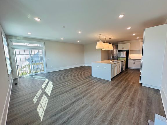 5th image of 3402 Jordan Dr