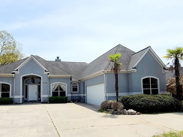 235 Dawns Edge Dr, Montgomery, TX 77356