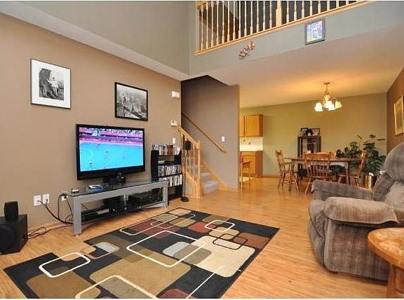 2nd image of 8781 Hastings Cir NE